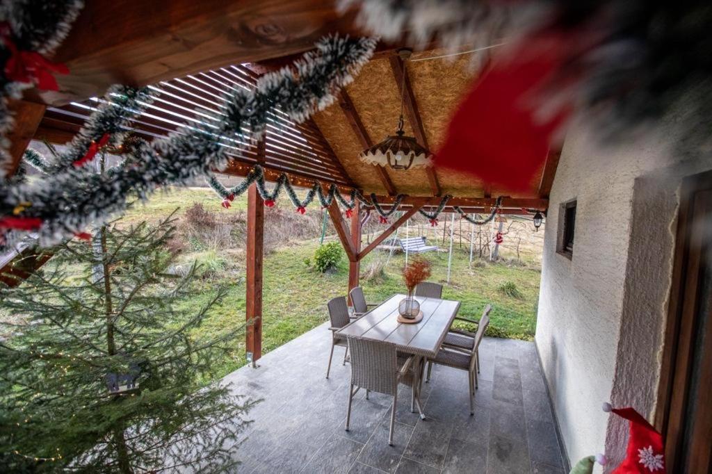 Holiday House On The Riverside Ogulin Exterior foto
